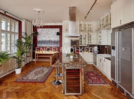 9 | Pronájem bytu, 4+kk, 187 m²