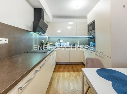 2 | Pronájem bytu, 2+kk, 58 m²