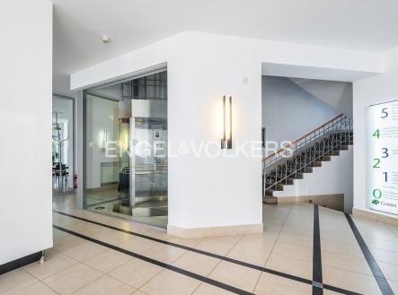 P1089131_web | Pronájem - kanceláře, 451 m²