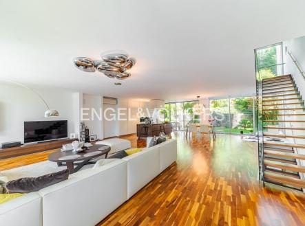 Prodej - dům/vila, 300 m² obrázek