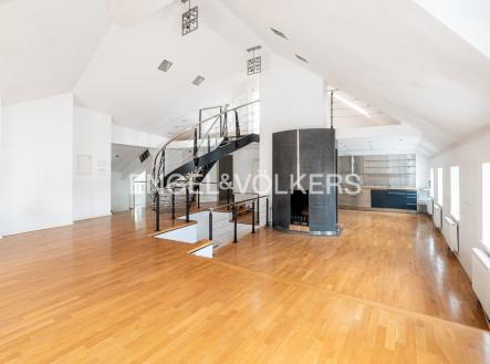 DSC_4057-HDR_web | Pronájem - historický objekt, 450 m²