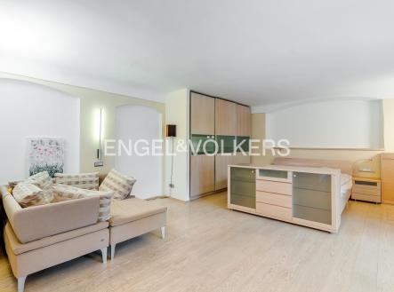 4 | Pronájem bytu, 2+kk, 62 m²