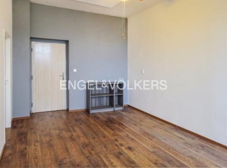 3 | Pronájem - kanceláře, 16 m²