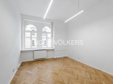 2 | Pronájem - kanceláře, 170 m²