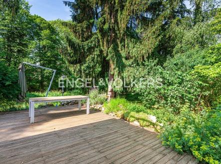 3 | Pronájem - dům/vila, 325 m²