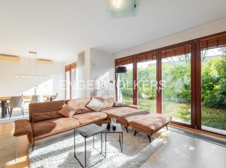 Pronájem - dům/vila, 259 m² obrázek