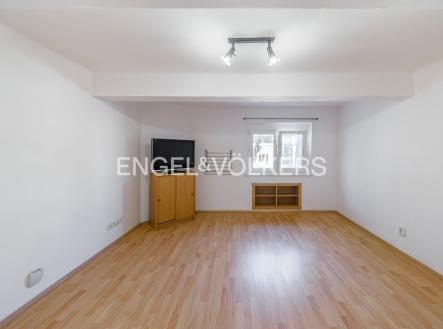 Pronájem bytu, 1+kk, 22 m² obrázek