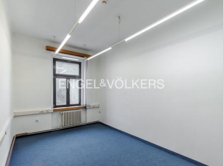 2 | Pronájem - kanceláře, 16 m²