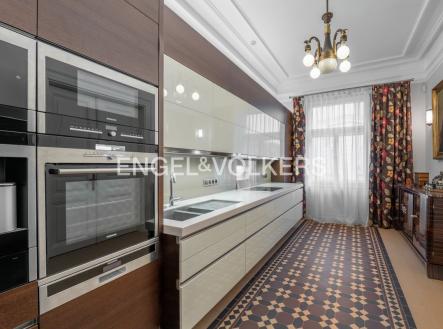 P1401533-HDR_web | Pronájem bytu, 5+1, 184 m²