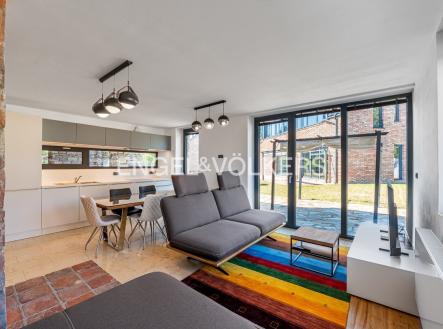 1 | Pronájem - dům/vila, 111 m²