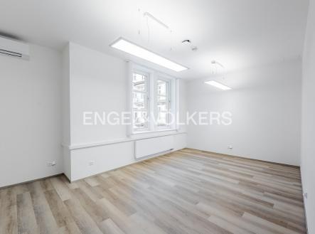 P1412401_web | Pronájem bytu, 5+1, 156 m²