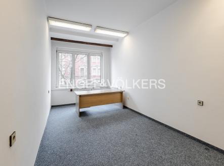 2 | Pronájem - kanceláře, 154 m²