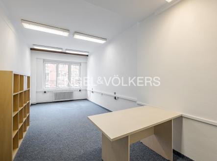 3 | Pronájem - kanceláře, 154 m²