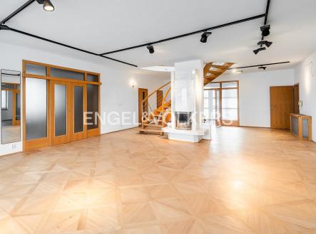 2 | Pronájem - kanceláře, 839 m²