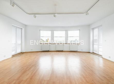 4 | Pronájem - kanceláře, 839 m²