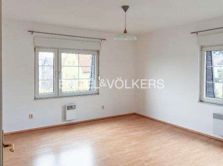 4 | Pronájem - dům/vila, 365 m²