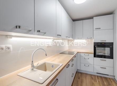 2 | Pronájem bytu, 3+kk, 68 m²