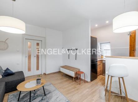 1 | Pronájem bytu, 2+kk, 50 m²