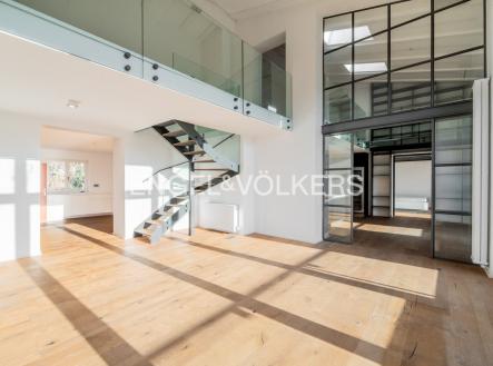 4 | Pronájem bytu, 6+kk, 324 m²