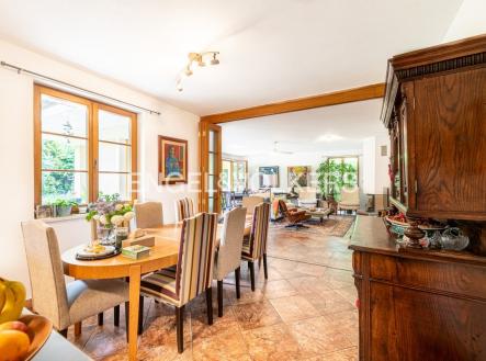 4 | Pronájem - dům/vila, 340 m²