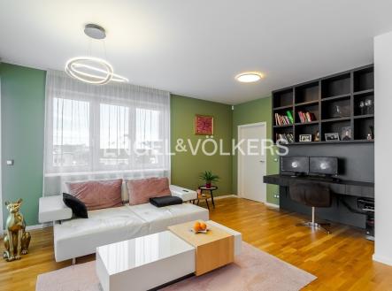 2 | Pronájem bytu, 2+kk, 63 m²