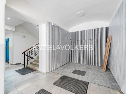fotka recepce new | Pronájem - kanceláře, 41 m²