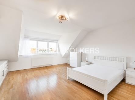 2 | Pronájem - dům/vila, 180 m²
