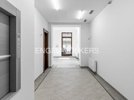 3 | Pronájem - obchodní prostor, 93 m²