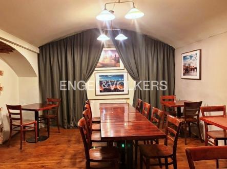 AFUJ2038_e_web | Pronájem - restaurace, 119 m²