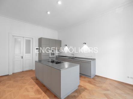 4 | Pronájem bytu, 4+kk, 133 m²