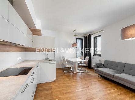 3 | Pronájem bytu, 2+kk, 49 m²