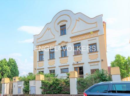 13 | Prodej - nájemní dům, 374 m²