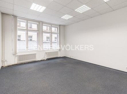 4 | Pronájem - kanceláře, 544 m²