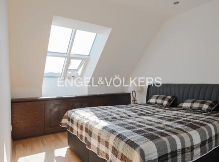 MD2A0902 | Pronájem bytu, 4+kk, 140 m²