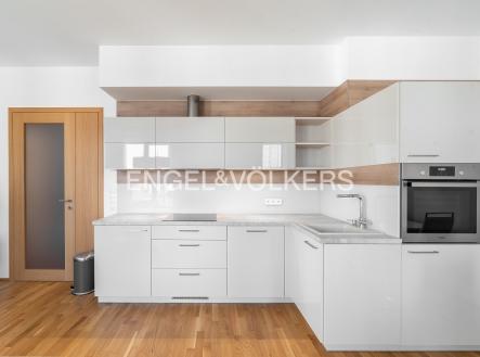 4 | Pronájem bytu, 2+kk, 49 m²