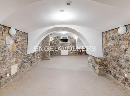 1 | Pronájem - kanceláře, 134 m²