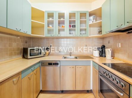 2 | Pronájem bytu, 2+kk, 65 m²