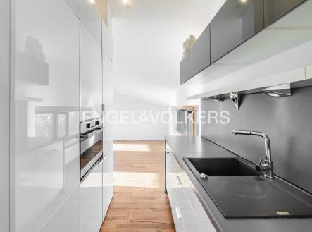 5 | Pronájem - dům/vila, 140 m²