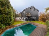 Pronájem - dům/vila, 345 m²