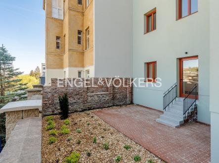 3 (2) | Pronájem bytu, 2+kk, 49 m²