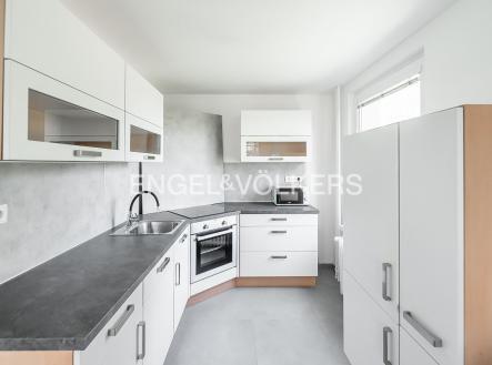2 | Pronájem bytu, 3+kk, 67 m²