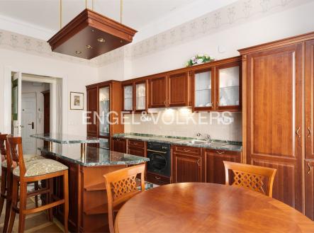 3 | Pronájem bytu, 2+kk, 70 m²