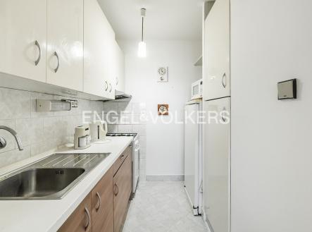 4 | Pronájem bytu, 2+kk, 42 m²