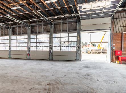 3 | Pronájem - komerční objekt, sklad, 1 200 m²