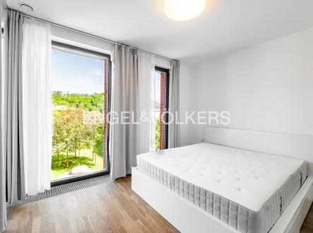 4 | Pronájem - dům/vila, 189 m²