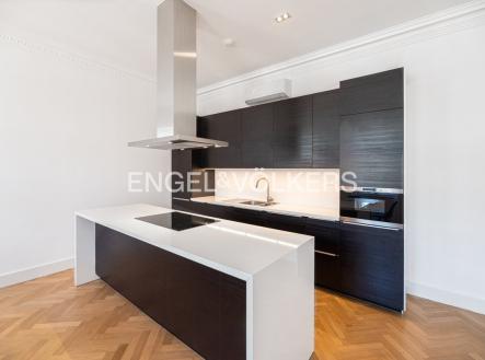 3 | Pronájem bytu, 5+kk, 172 m²