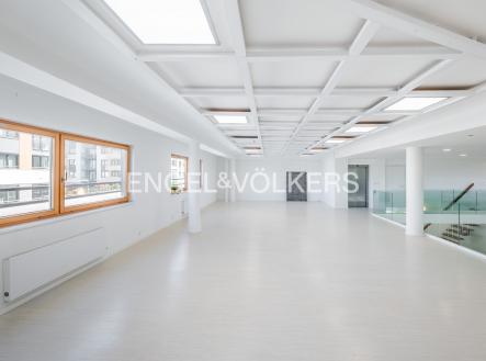 P1545229_web | Pronájem - obchodní prostor, 97 m²