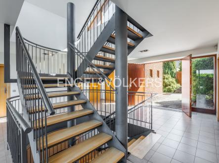3 | Prodej - dům/vila, 383 m²