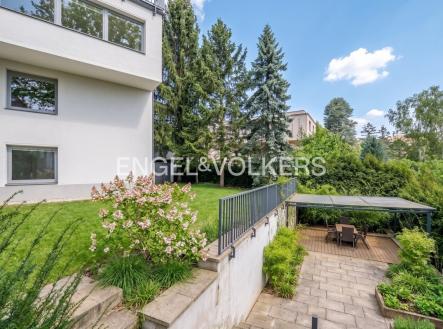 3 | Prodej - komerční objekt, jiný, 318 m²