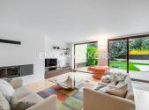 Pronájem - dům/vila, 205 m²